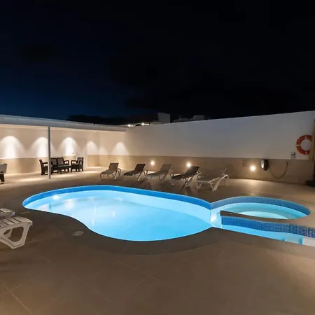 Valeria * 普拉亚布兰卡