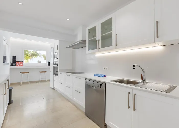 Valeria Вилла *